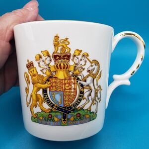 Vintage Aynsley Bone China Kings & Queens Mug Elizabeth Silver Jubilee Cup